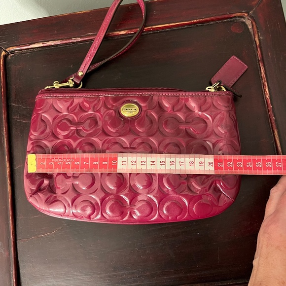 Coach fucschia patent wristlet, 9 x 5.5 in. - Picture 14 of 16
